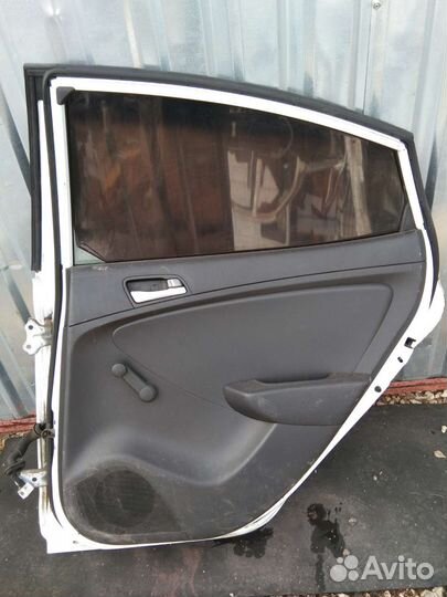 Дверь задняя правая Хендай Солярис седан