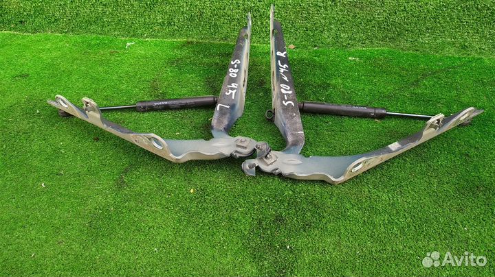 Петля капота пара Volvo S80 B5244S 2000