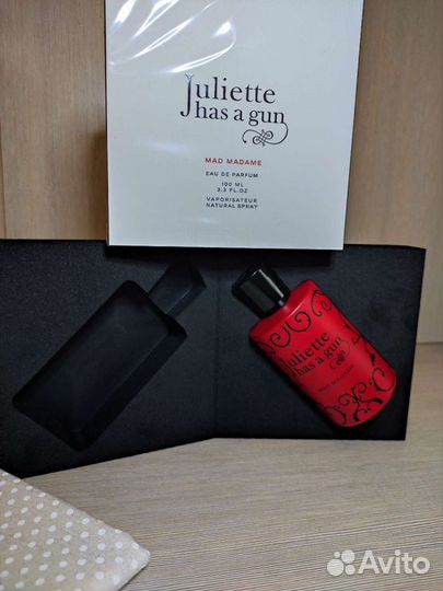 Mad Madame Juliette Has A Gun Мад Мадам селектив н