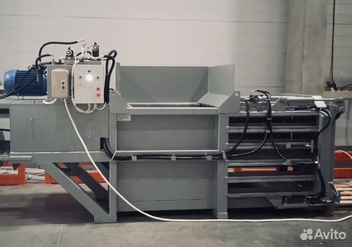 Пресс для макулатуры горизонтальный. Пэт. Пластик