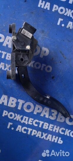 Педаль газа Hyundai Solaris 1 седан G4FC 2012