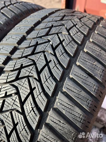 Dunlop Winter Sport 5 235/40 R18