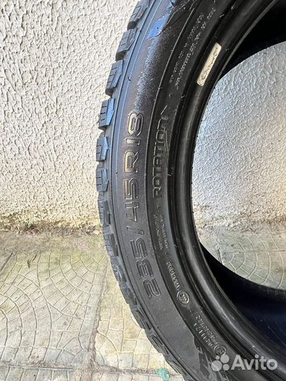 Nokian Tyres Hakkapeliitta 9 235/45 R18