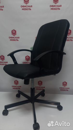 Офисное компьютерное кресло 551