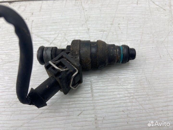 Форсунка топливная Ssang Yong Musso G32D 1996