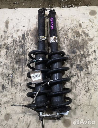 Стойки амортизаторов Toyota avensis 3