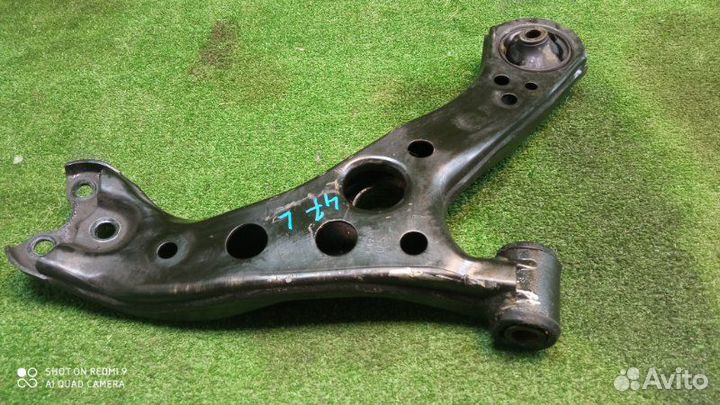 Рычаг передний левый Toyota Corolla ZRE210 1ZR