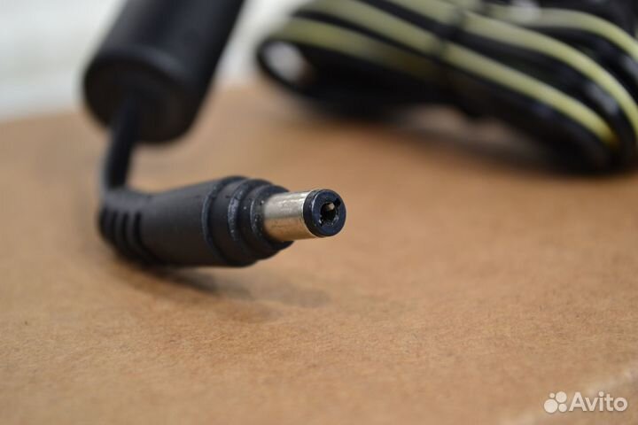 Сетевой адаптер YHi 898-1015-E12S