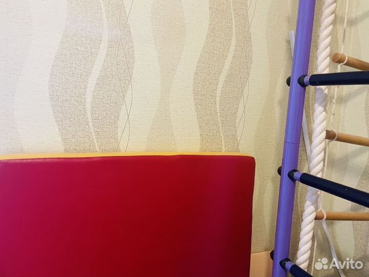 Детская шведская стенка с турником