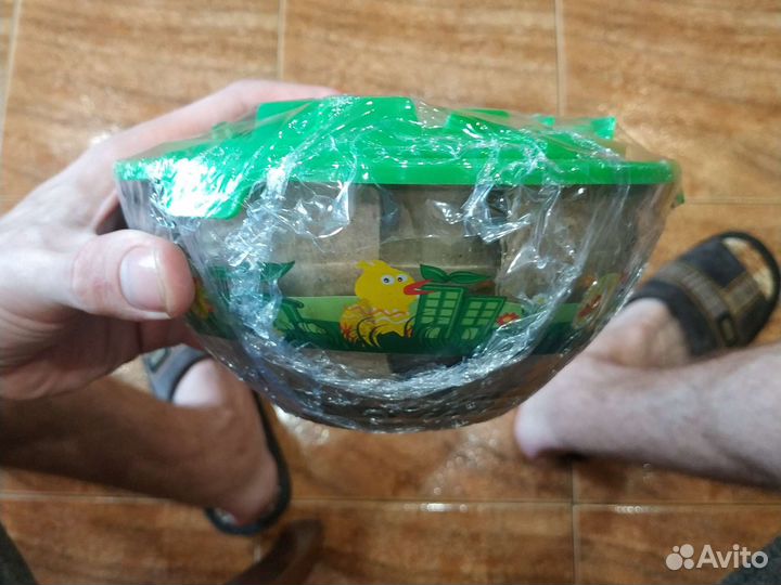 Набор салатников с крышками