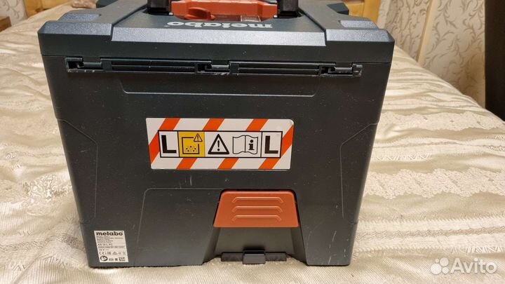 Аккумуляторный пылесос Metabo