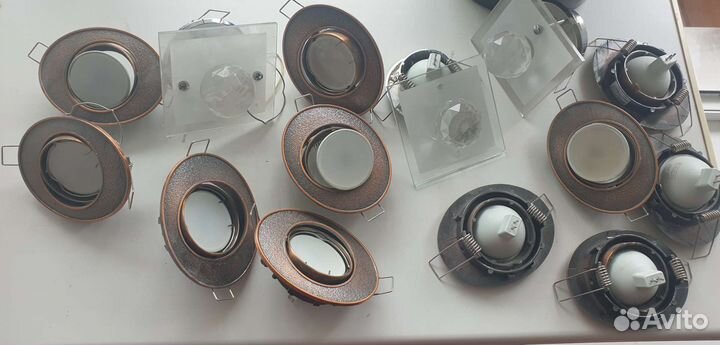 Светильник потолочный точечный