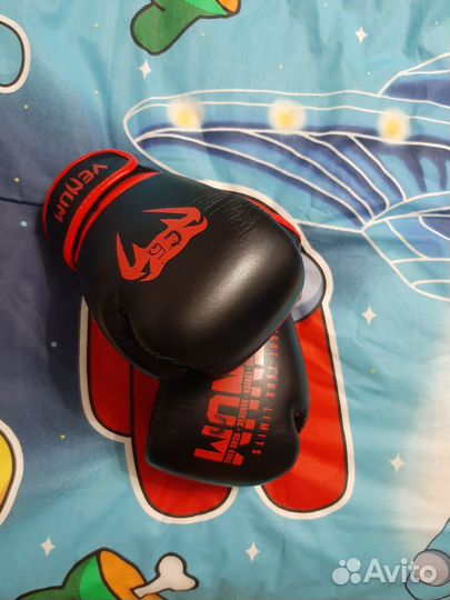 Боксерские перчатки