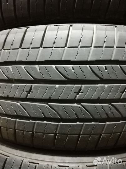 Bridgestone Dueler H/T 215/60 R17