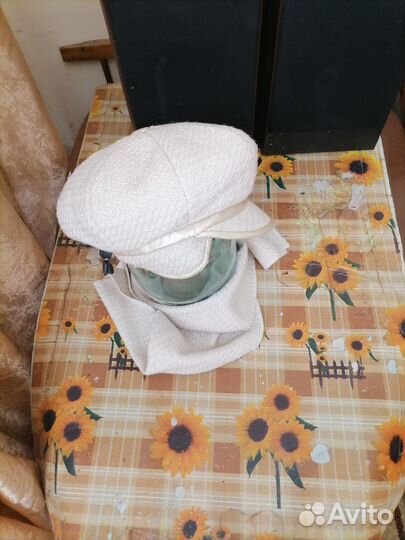 Берет с шарфом