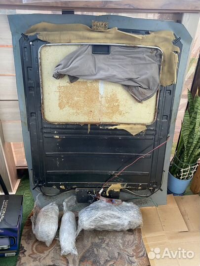 Стеклянный люк для авто