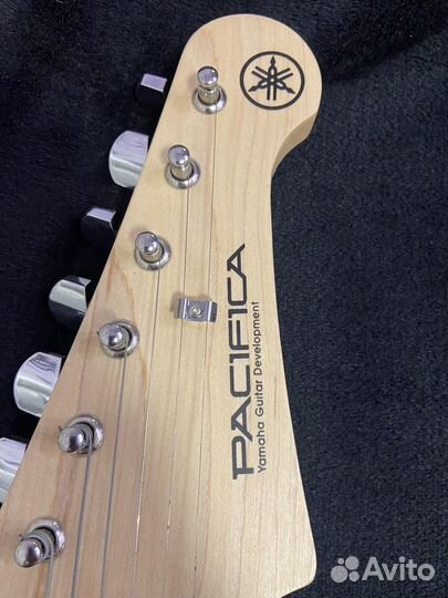 Электронная гитара