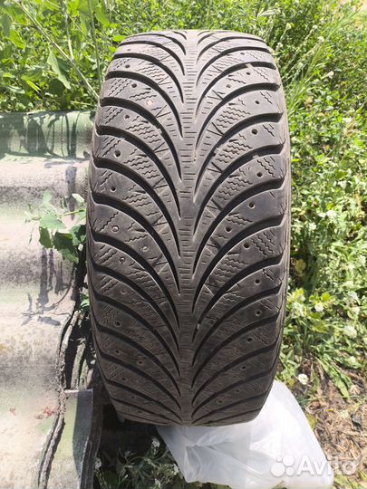 Goodyear UltraGrip Extreme 205/55 R16