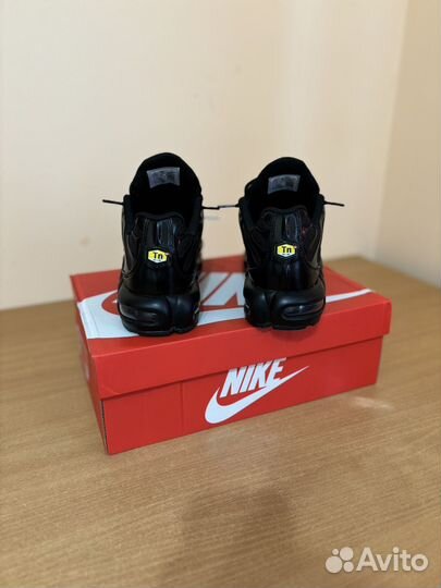 Кроссовки Nike air max tn plus оригинальные