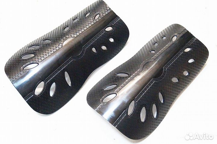 Щитки футбольные защитные детские