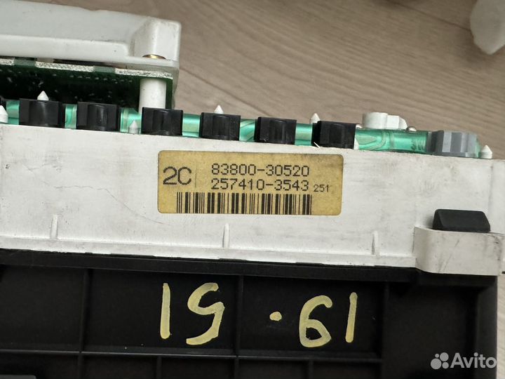 Приборная панель Toyota Crown JZS155 оптитрон