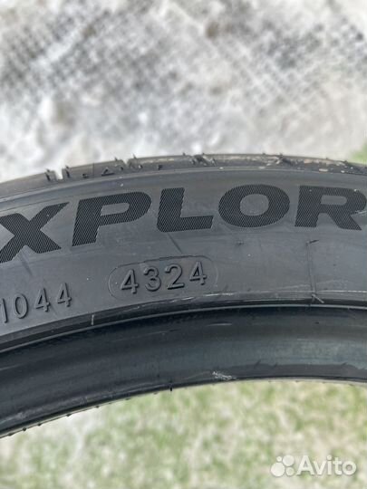 Royal Black Royal Explorer II 225/40 R19 93Y