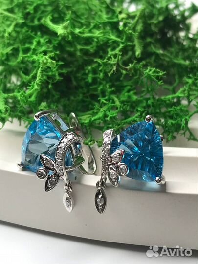 Золотые серьги 585 с бриллиантами и топазом
