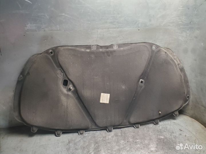 VW Polo Sedan Шумоизоляция капота