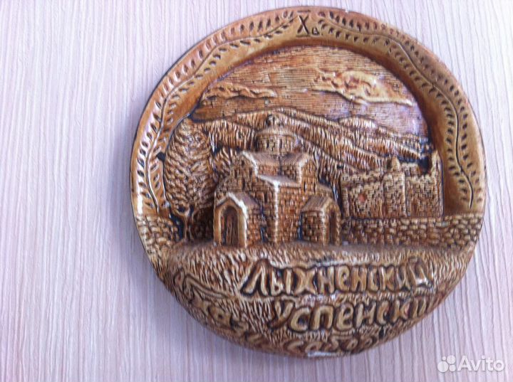 Набор сувенирных тарелок на стену