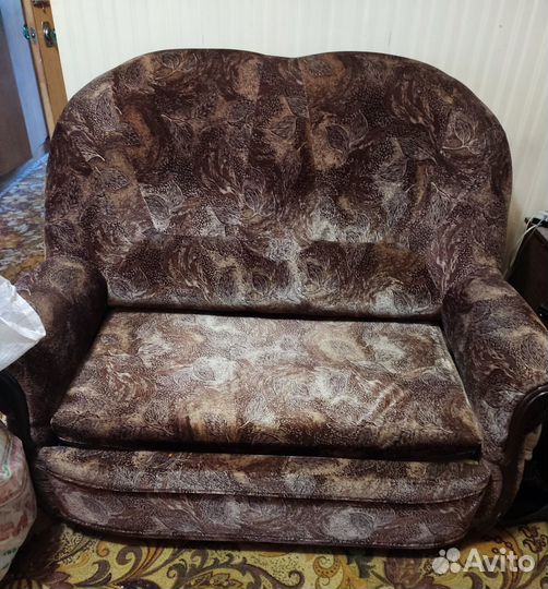 Диван маленький