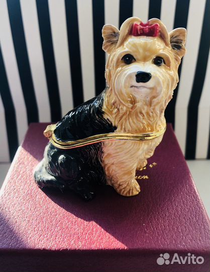 Шкатулка для ювелирных украшений