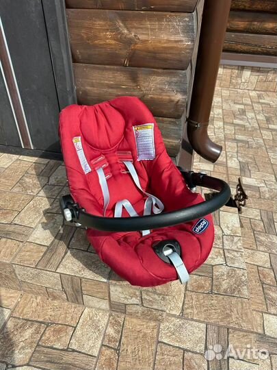 Продам автокресло люльку chicco