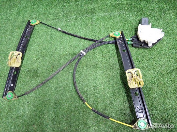 Стеклоподъемник передний правый Audi A1 8X1 caxb