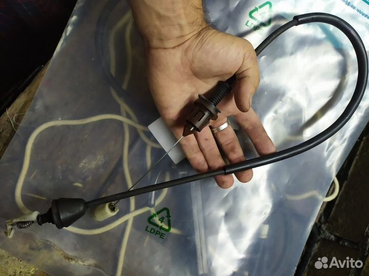 Трос акселератора renault symbol 1,4 8v