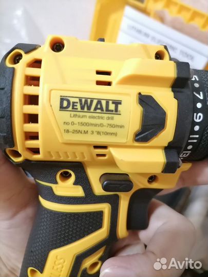 Аккумуляторная дрель шуруповерт dewalt новая