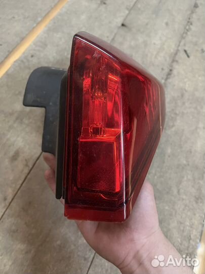 Фонарь левый Cadillac CTS 2