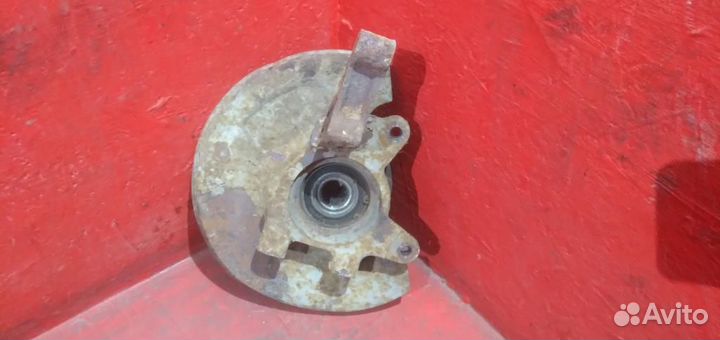 Москвич 2141 кулак передний левый азлк