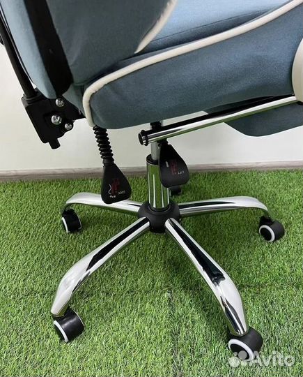 Офисное кресло (геймерское). Кресло для директора