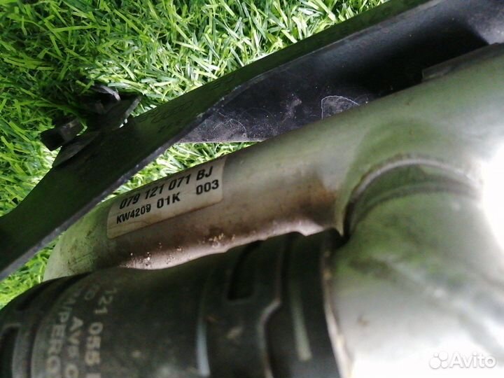 Патрубок системы охлаждения левый Audi Q7 4L BAR