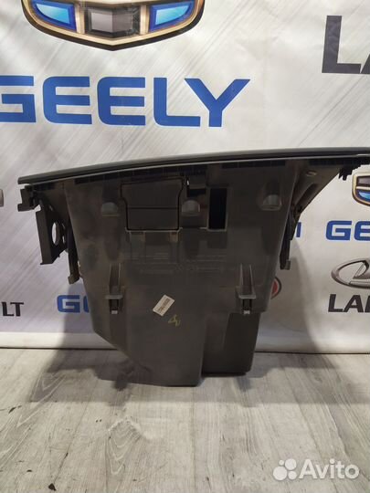 Крышка бардачка Бардачок renault megane 2