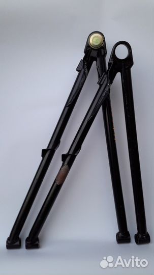 Рычаг нижний левый 42