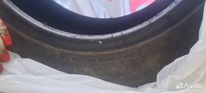 Hankook Winter I'Cept iZ 2 W616 235/60 R18 107T