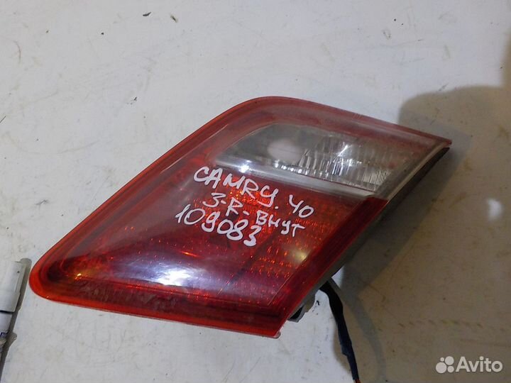 Фонарь задний правый Toyota Camry 40