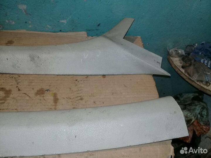 Накладка на переднию стойку Peugeot 206