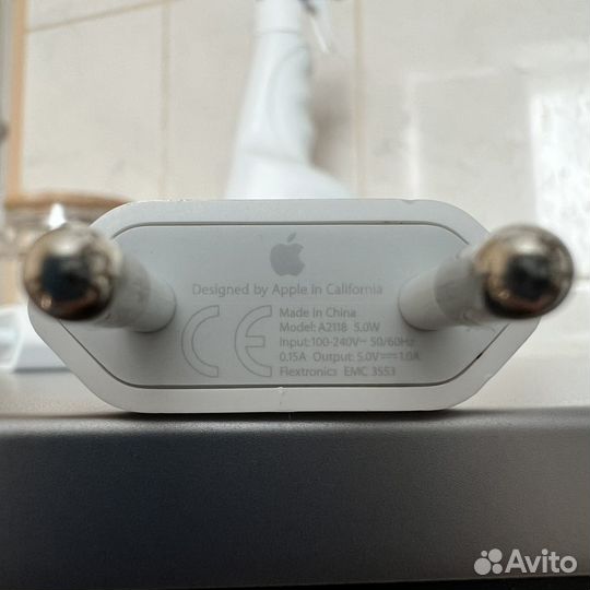 Сетевое зарядное устройство Apple 5W MD813ZM/A
