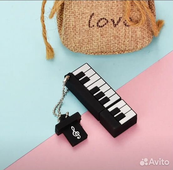 Флешка-Пианино 64гб