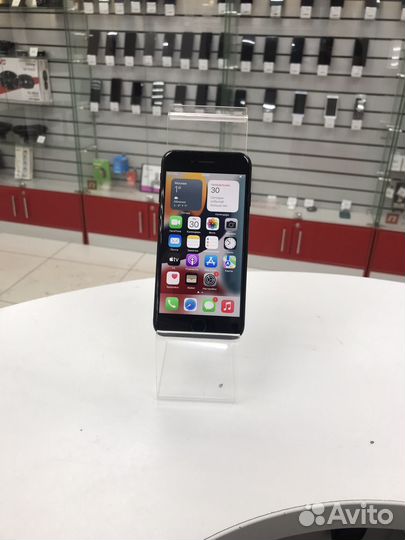 iPhone 7, 32 ГБ