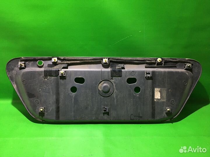 Накладка крышки багажника Mitsubishi Lancer 9