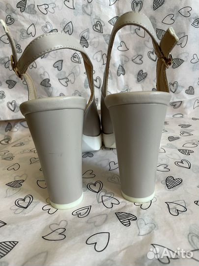 Босоножки женские 37 размер