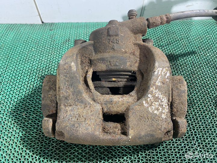 Суппорт передний левый Ford Mondeo 4 2011